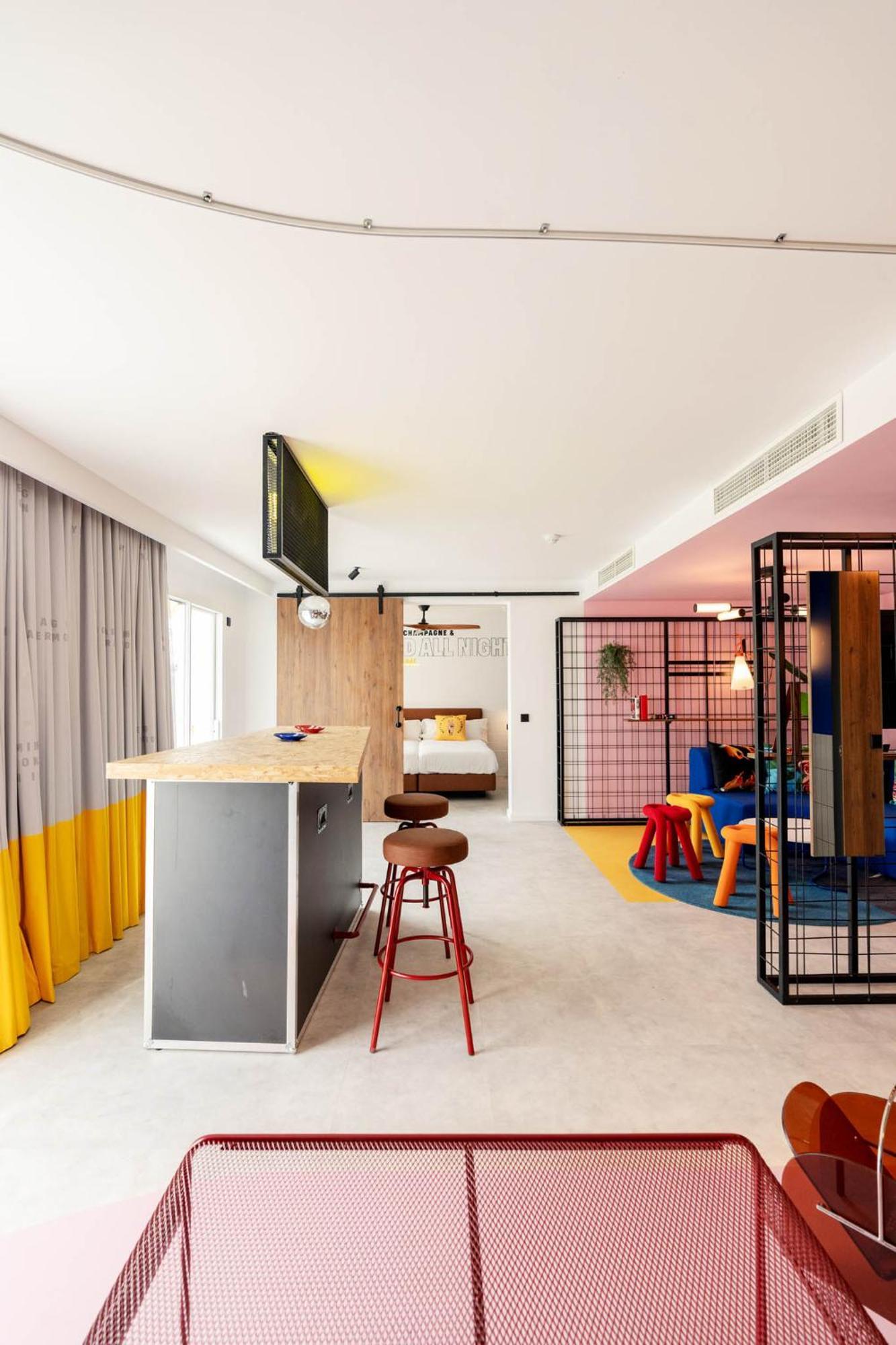 Ryans Lolas - Adults Only 4* San Antonio (Ibiza)