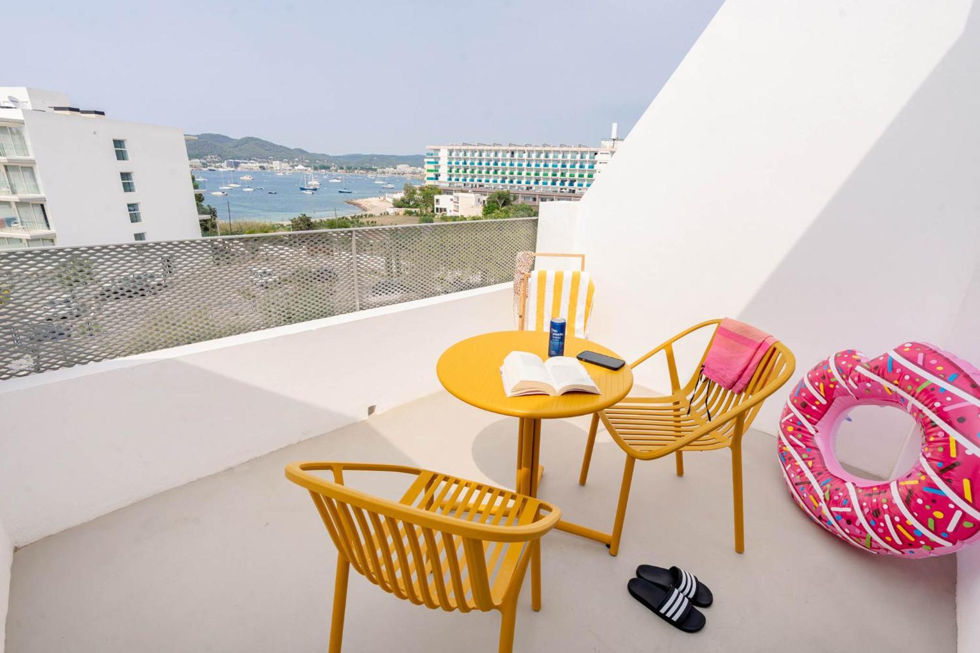 Ryans Lolas - Adults Only Hotel San Antonio (Ibiza)